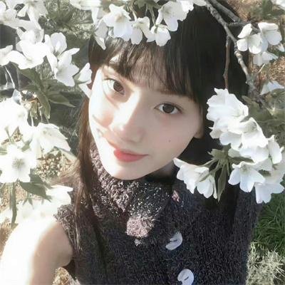 眼神阳光的男孩
